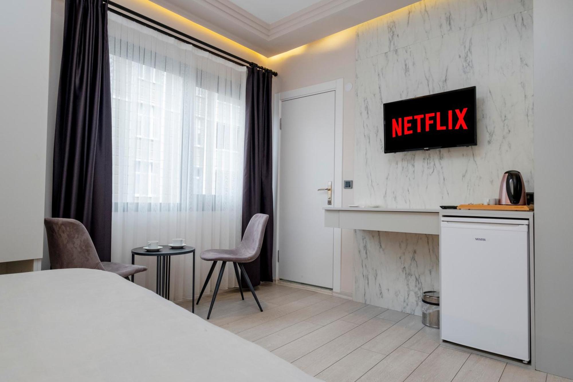 Lavender Airport Hotel Arnavutkoy Экстерьер фото