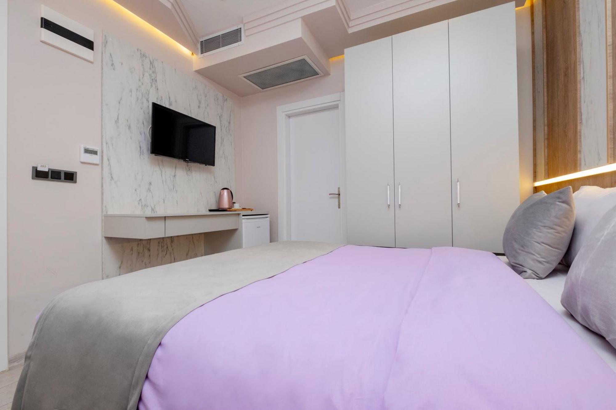 Lavender Airport Hotel Arnavutkoy Экстерьер фото